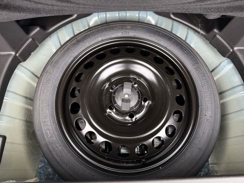 Used 2024 Chevrolet Equinox LT image 30