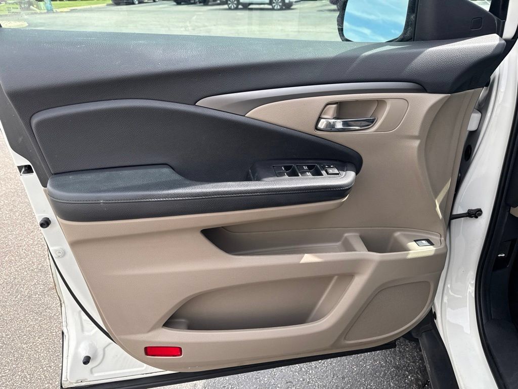 Used 2019 Honda Pilot EX image 30
