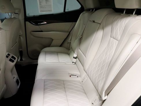 Used 2023 Buick Envision Avenir image 23