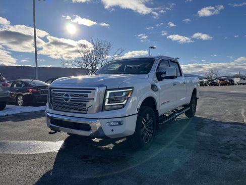 Used 2022 Nissan Titan Platinum Reserve w/ Moonroof Package image 7