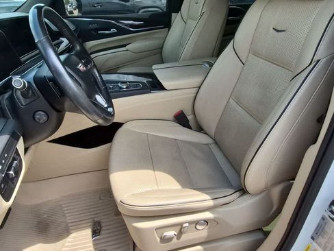 Used 2021 Cadillac Escalade ESV Premium Luxury w/ Driver Assist Tech Package RWD image 16