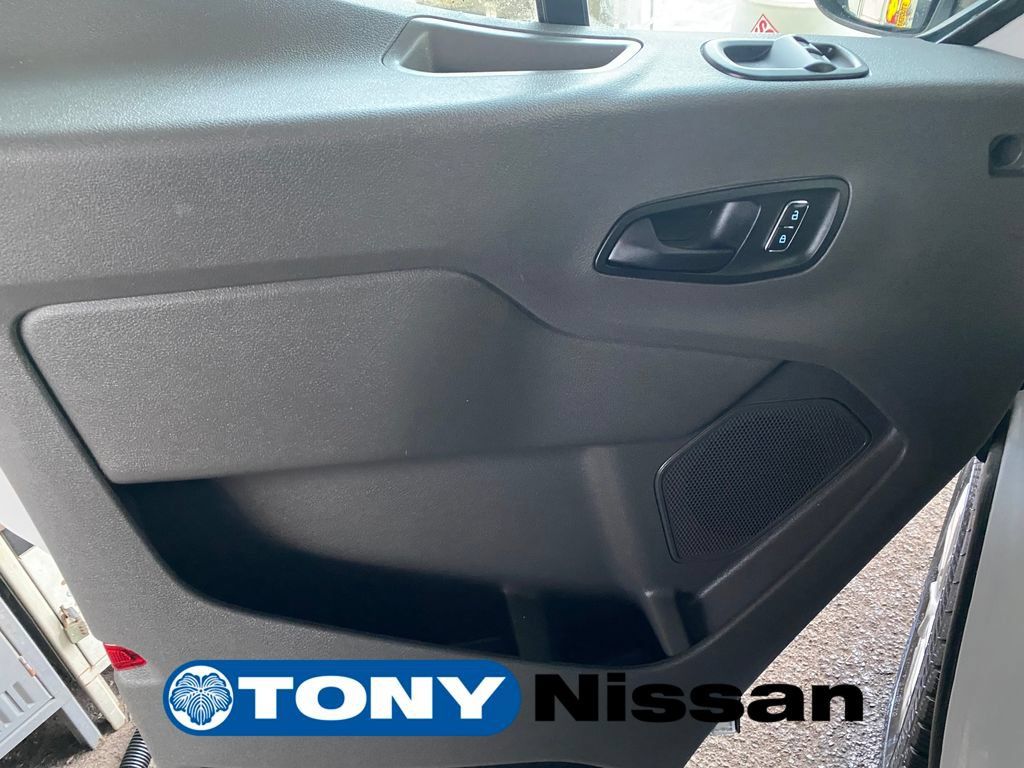 Used 2025 Ford Transit 250 Low Roof w/ Exterior Upgrade Package RWD image 29