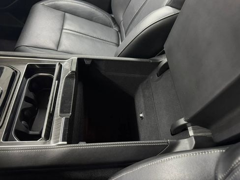 Used 2024 Jeep Wagoneer Series II w/ Flexible Seating Group image 38