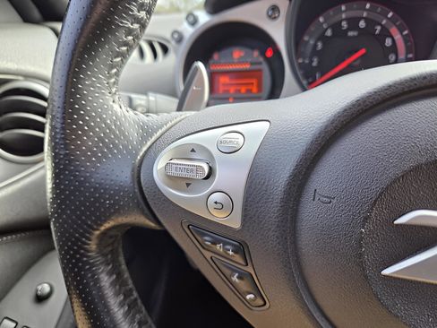 Used 2016 Nissan 370Z w/ Sport Package image 20