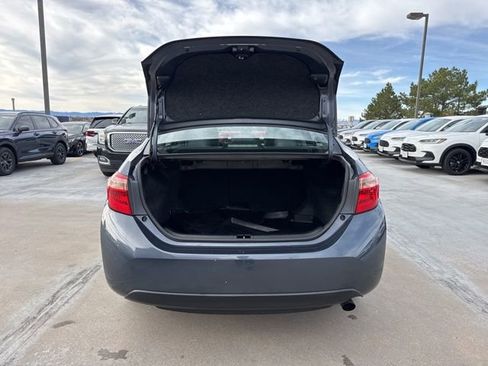 Used 2018 Toyota Corolla L image 27