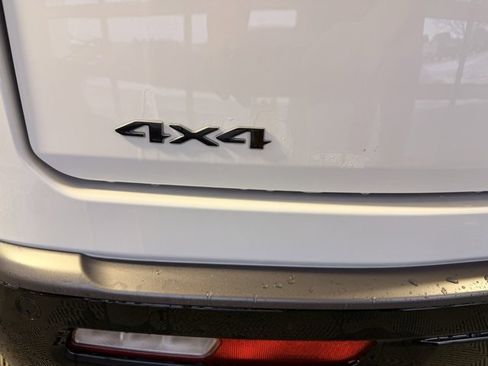 New 2026 Jeep Grand Wagoneer 4WD w/ Premium Group I image 9