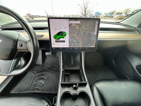 Used 2019 Tesla Model 3 Long Range image 19