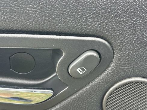 Used 2008 Pontiac G6 GT w/ Premium Package FWD image 10