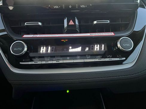 Used 2026 Toyota Corolla Cross XLE w/ Convenience Package image 26