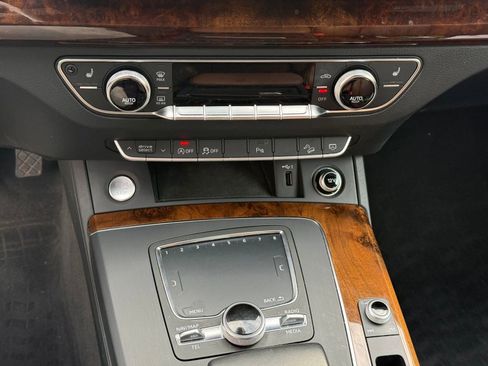 Used 2018 Audi Q5 Premium Plus w/ Premium Plus Package image 19