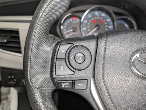 Used 2016 Toyota Corolla LE image 33