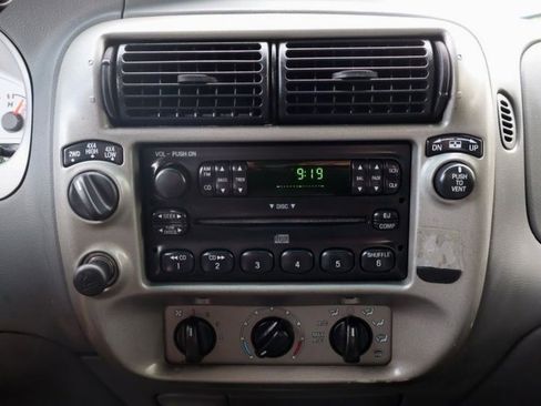 Used 2004 Ford Explorer Sport Trac XLS image 35