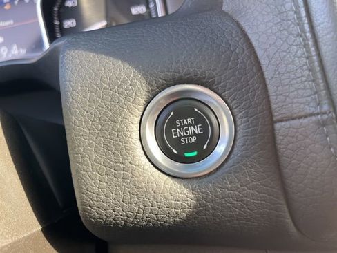 Used 2021 GMC Yukon Denali w/ Denali Ultimate Package AWD/4WD image 24
