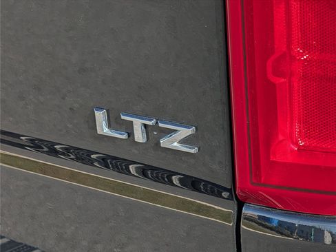 Used 2024 Chevrolet Silverado 1500 LTZ w/ Z71 Off-Road Package image 9