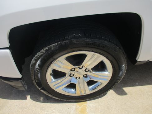 Used 2018 Chevrolet Silverado 1500 Custom w/ Texas Edition AWD/4WD image 3