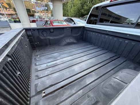 Used 2015 Nissan Titan PRO-4X image 12