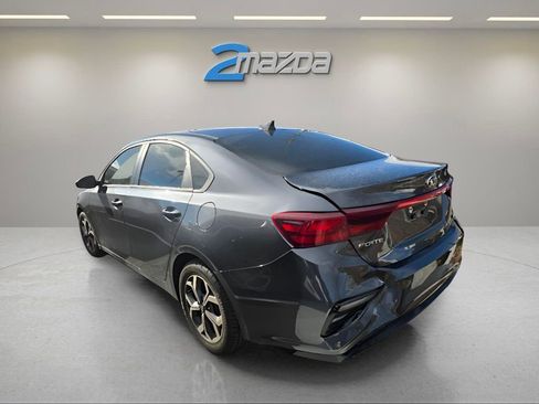 Used 2021 Kia Forte LXS image 2