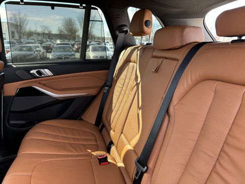 Used 2019 BMW X5 xDrive40i w/ M Sport Package image 33