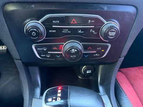 Used 2017 Dodge Charger R/T Scat Pack w/ Technology Group image 39