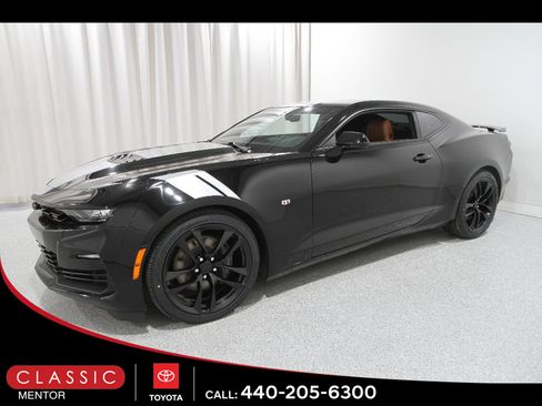 Used 2021 Chevrolet Camaro SS RWD image 3