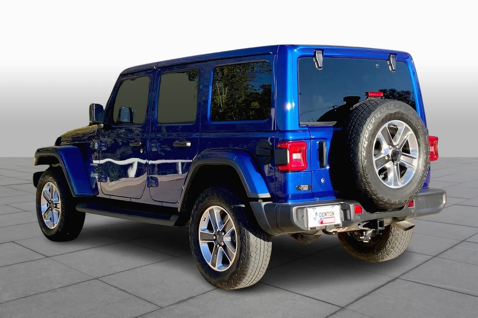 Used 2020 Jeep Wrangler Unlimited Sahara AWD/4WD image 11