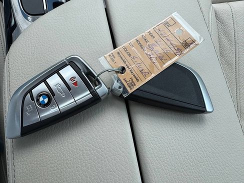 Used 2019 BMW 530i xDrive w/ Executive Package AWD/4WD image 42