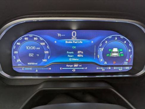 Used 2023 Chevrolet Suburban Premier image 29