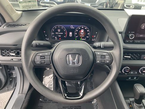 Used 2025 Honda Accord SE image 25