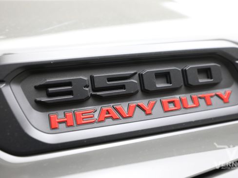 New 2026 RAM 3500 Tradesman AWD/4WD image 34