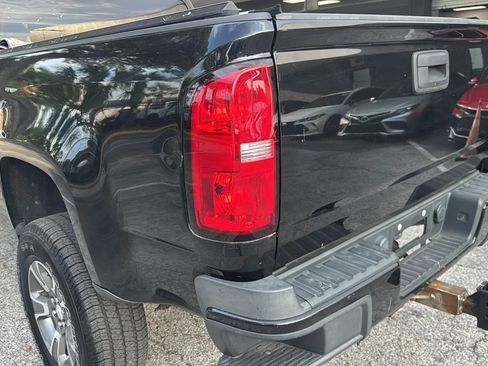 Used 2015 Chevrolet Colorado Z71 AWD/4WD image 36