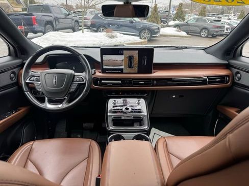 Used 2023 Lincoln Nautilus Reserve image 40