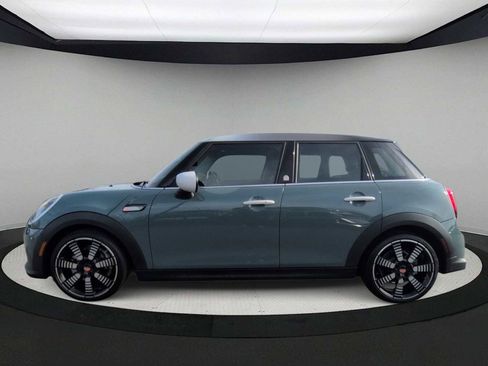 Certified 2023 MINI Cooper 4-Door Hardtop w/ Multitone Edition image 5