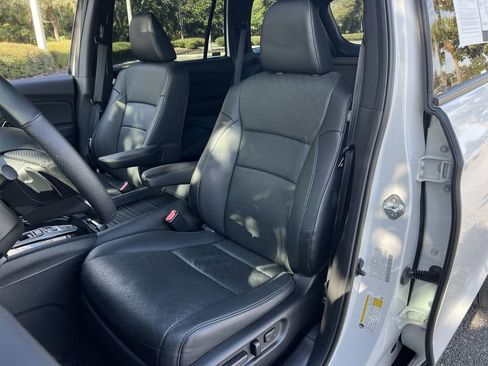 Used 2023 Honda Passport Elite image 12