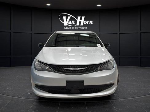 New 2026 Chrysler Voyager LX image 8