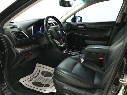Used 2019 Subaru Outback 2.5i Limited w/ Popular Package #2 AWD/4WD image 9