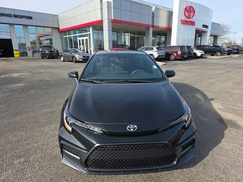 Certified 2022 Toyota Corolla SE image 2