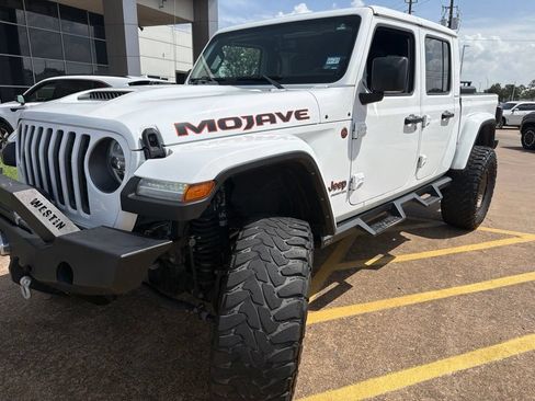 Used 2022 Jeep Gladiator Mojave w/ LED Lighting Group AWD/4WD image 2