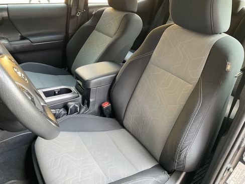 Used 2023 Toyota Tacoma TRD Off-Road image 30