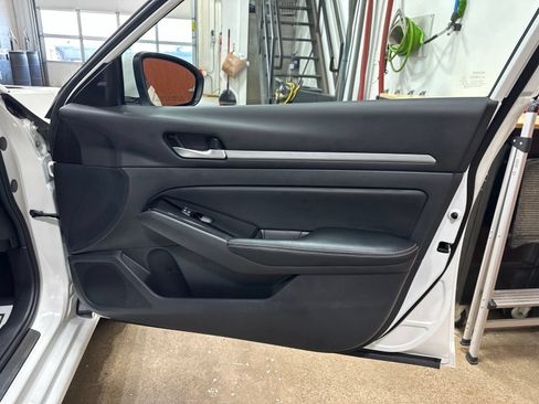 Used 2025 Nissan Altima 2.5 SL AWD/4WD image 37