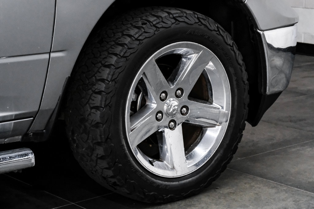 Used 2021 RAM 1500 Classic SLT AWD/4WD image 64