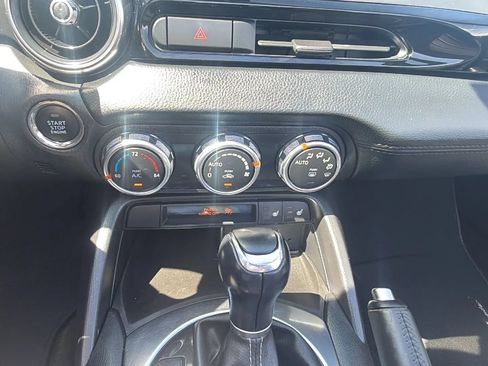 Used 2017 FIAT 124 Spider Lusso RWD image 16