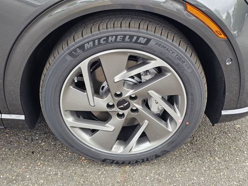 New 2026 Genesis GV60 Advance AWD/4WD image 31
