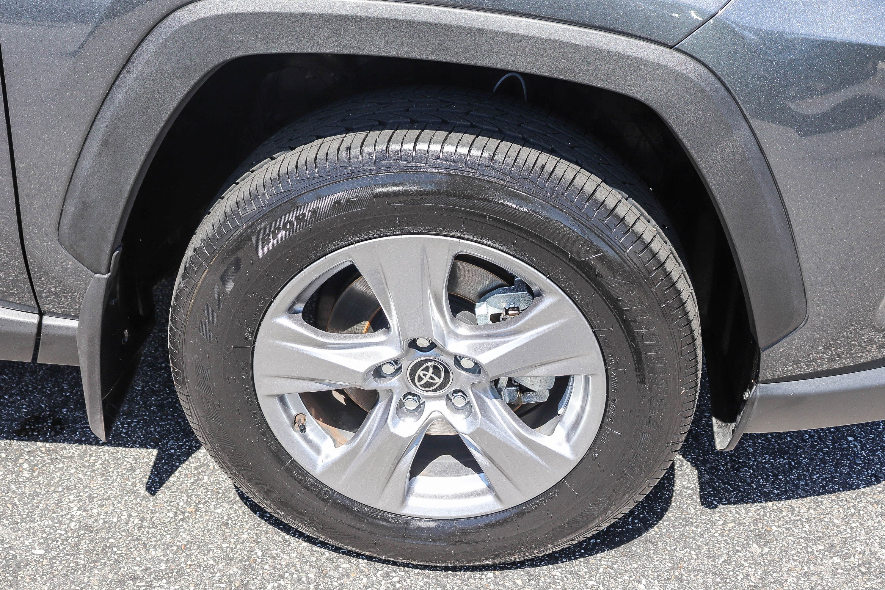 Used 2025 Toyota RAV4 LE AWD/4WD image 7