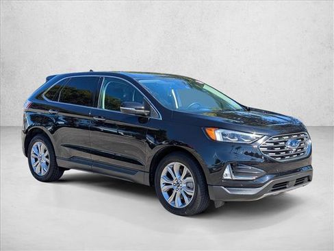Used 2022 Ford Edge Titanium w/ Equipment Group 301A image 3