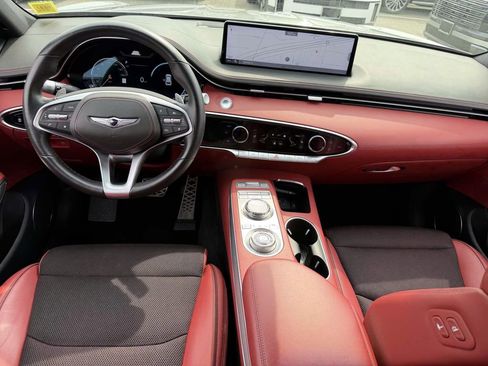 Certified 2023 Genesis GV70 2.5T w/ Sport Prestige Package image 10