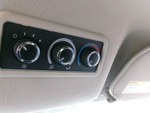 Used 2018 Chevrolet Express 3500 LT w/ LT Preferred Equipment Group RWD image 12