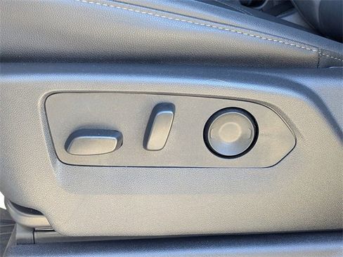 Used 2025 Chevrolet Silverado 1500 LT image 20