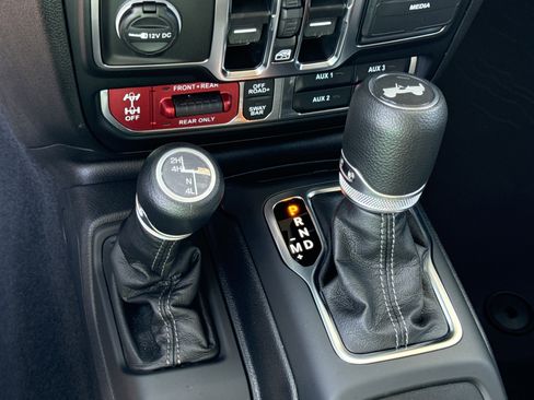 New 2025 Jeep Wrangler Rubicon w/ XTREMEE 35" Tire Package image 32