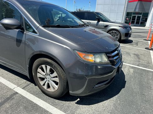 Used 2016 Honda Odyssey SE image 8