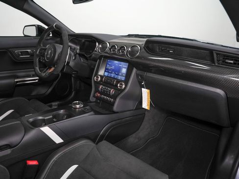 Used 2022 Ford Mustang Shelby GT500 w/ Carbon Fiber Track Pack RWD image 30